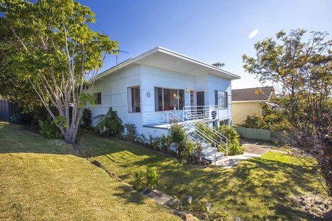 The Seaside Beachhouse Mollymook - Tourism Noosa 1