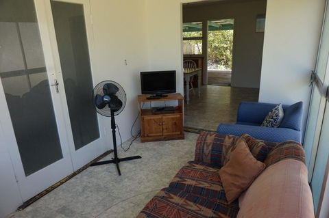 The Shack - Rainbow Beach, The Ultimate Beach Shack, 200m To Beach - Tourism Noosa 2