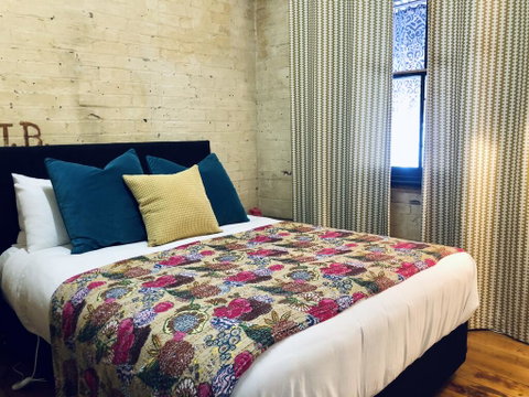 The Shopkeepers Quarters - Tourism Noosa 0