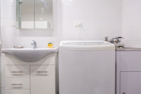 The Shouse - Tourism Noosa 3