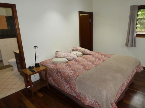 The Summit Bed & Breakfast - Tourism Noosa 2