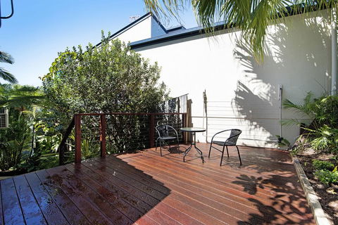 THE VIEW, TUGUN - 4 Bedrooms - Sea Views - Private Heated Pool - Tourism Noosa 1