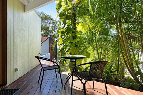 THE VIEW, TUGUN - 4 Bedrooms - Sea Views - Private Heated Pool - Tourism Noosa 3