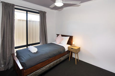 Tootys Place - Tourism Noosa 3