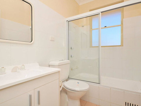 Toowoon Beach View 3br Villa 4 Just Steps To Beach With Views - Tourism Noosa 3