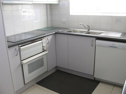 Toowoon Beach View 3br Villa 4 Just Steps To Beach With Views - Tourism Noosa 1