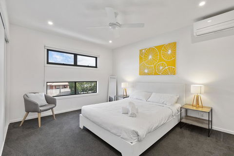TORQUAY Relax And Unwind Beach 300m Table Tennis - Tourism Noosa 2