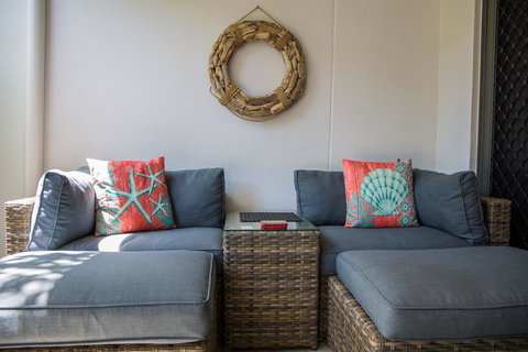 Townhouse Like Home In Tropical Family 4,  Resort - Tourism Noosa 0