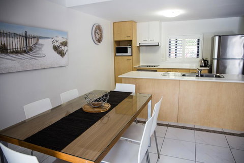 Townhouse Like Home In Tropical Family 4,  Resort - Tourism Noosa 3