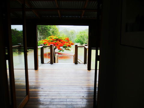 TRANQUILO BEACH HOUSE - Tourism Noosa 3