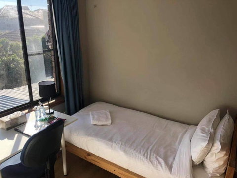 Traveler's Affordable Studio Unit (Beverly Hills) - Tourism Noosa 1