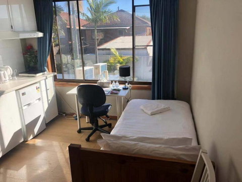 Traveler's Affordable Studio Unit (Beverly Hills) - Tourism Noosa 2