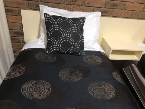 Travellers Rest Motor Inn Swan Hill - Tourism Noosa 2