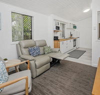 Tropical on McKenzie MK1 - Tourism Noosa