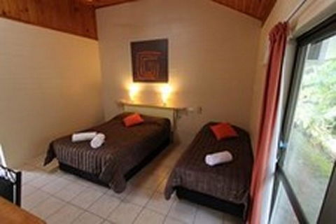 Tully Motel - Tourism Noosa 2
