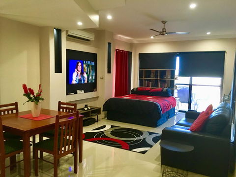 Ultra Modern Private Studio Room - Tourism Noosa 2