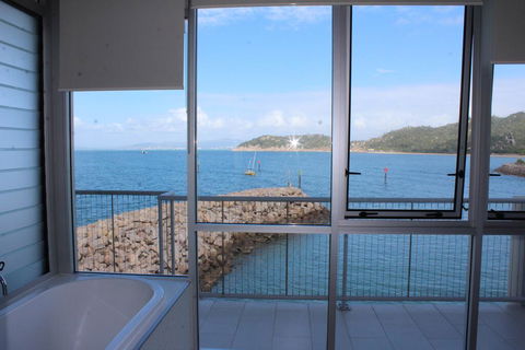 Unit 3302 One Bright Point - Tourism Noosa 2