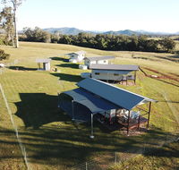 Valley Cabins By The Creek - Tourism Noosa