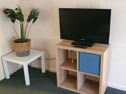 Value 2 Bed Villa Close To QEH + Airport + City + Beach - Tourism Noosa 1