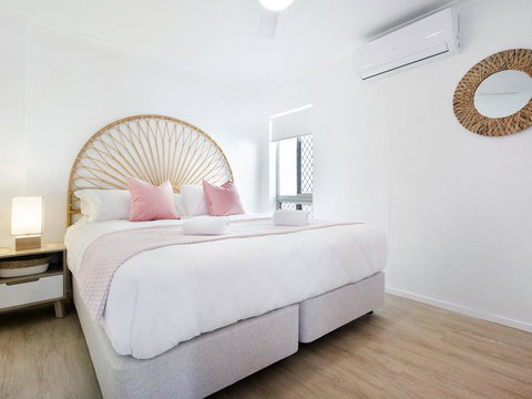 Ventura Beach Motel 2 Bedroom Poolside - Tourism Noosa 1