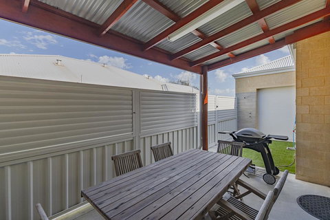 Vasse Manor - Tourism Noosa 2