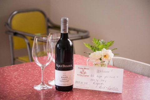 Veritas Cottage - Tourism Noosa 1