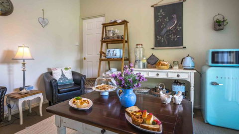 Vicarage View Cottage - Tourism Noosa 0