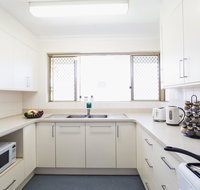 Vickery House 8 Bedroom Flat - Tourism Noosa