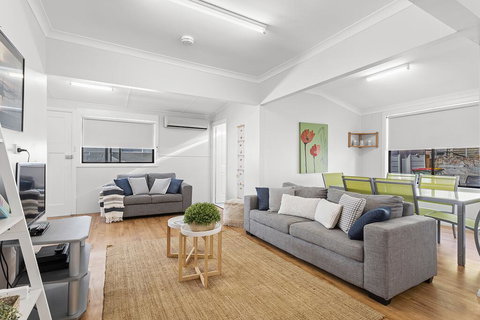 Victoria Parade, 29B - Tourism Noosa 0