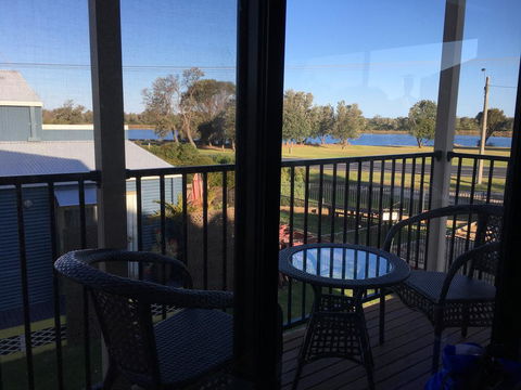 Villa By The Lake - Tourism Noosa 2