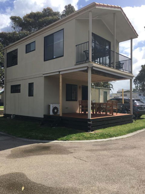 Villa By The Lake - Tourism Noosa 1