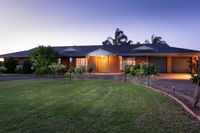 Book Mildura Accommodation Vacations Tourism Noosa Tourism Noosa