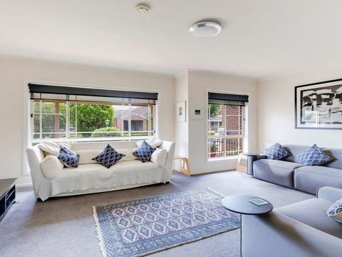 Walling-Clifton Gardens - Backing Onto Golf Course - Tourism Noosa 0