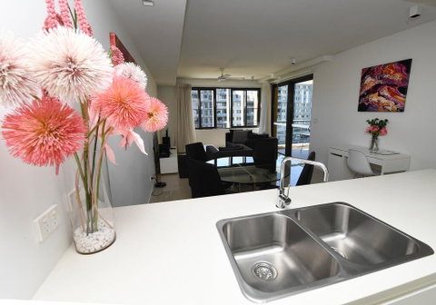 WATERFRONT DARWIN TROPICAL DELIGHT - Tourism Noosa 0