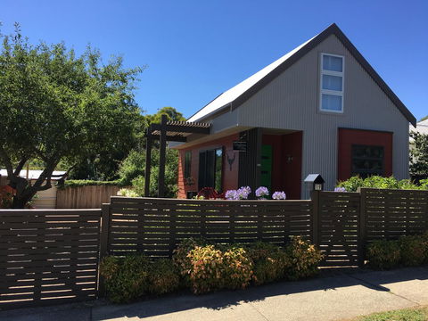 Daydream Cottage - Tourism Noosa 5