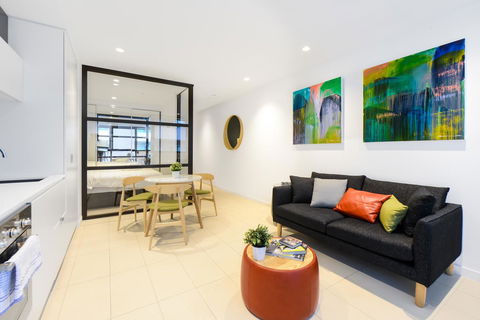 The Canvas Apartment Hotel - Tourism Noosa 24