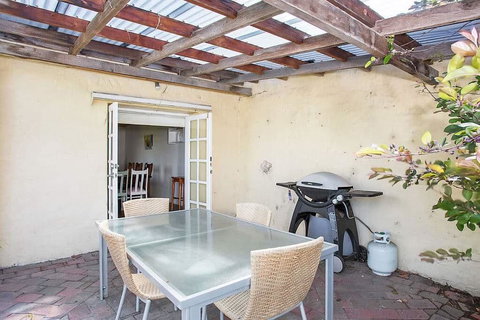 Plummers Mill - Central Townhouse - Tourism Noosa 6