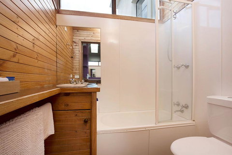 Plummers Mill - Central Townhouse - Tourism Noosa 5