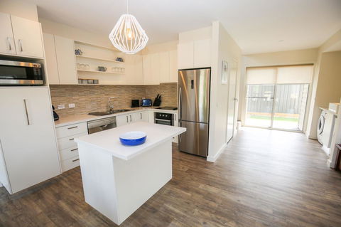 Amber Mist Villa Two - Tourism Noosa 8