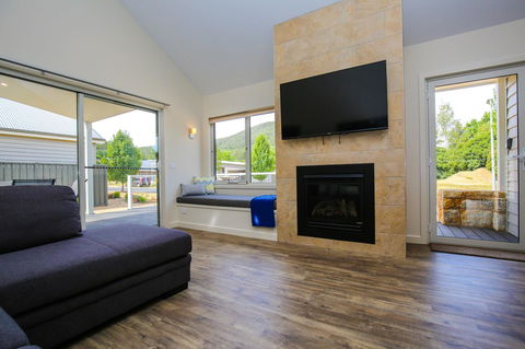 Amber Mist Villa Two - Tourism Noosa 0