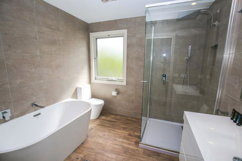 Amber Mist Villa Two - Tourism Noosa 3