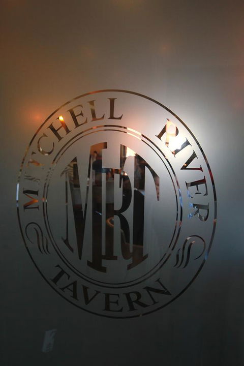Mitchell River Tavern - Tourism Noosa 1