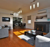 A Stroll Away - Tourism Noosa