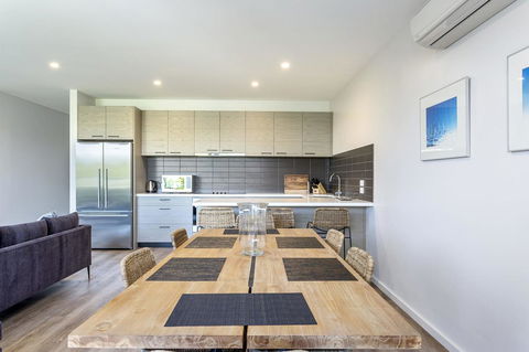 Blairgowrie Apartment 2 - On The Beach - Tourism Noosa 2