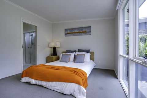 Heather's Hideaway Sorrento - Tourism Noosa 11