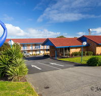 Blue Whale Motor Inn  Apartments - Tourism Noosa