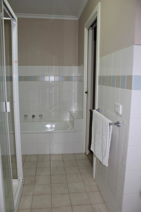 Australian Home Away @ Box Hill 2 Bedroom - Tourism Noosa 11