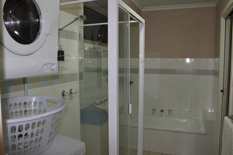 Australian Home Away @ Box Hill 2 Bedroom - Tourism Noosa 10