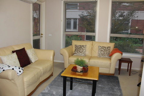 Australian Home Away @ Box Hill 2 Bedroom - Tourism Noosa 5