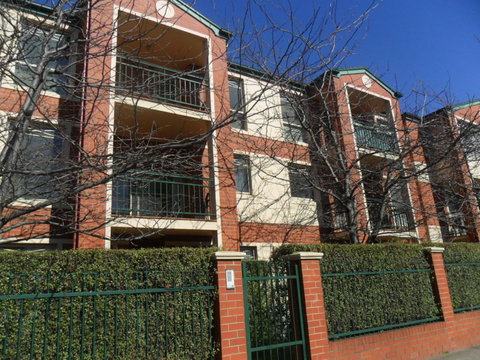 Australian Home Away @ Box Hill 2 Bedroom - Tourism Noosa 1